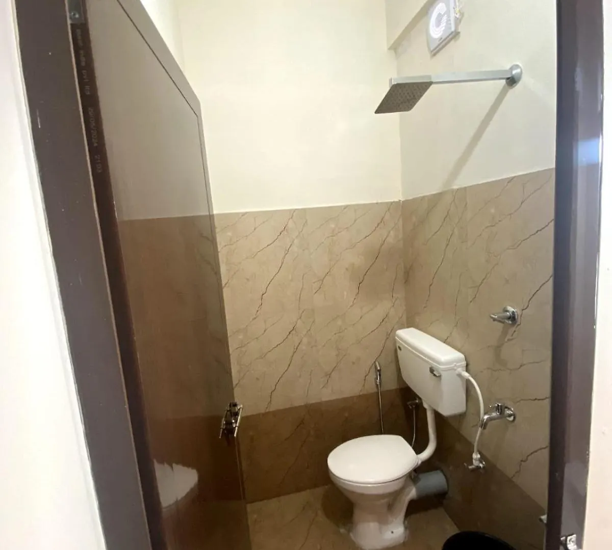Elsa Residency Lodge Ac And Non Ac Kumbalam India